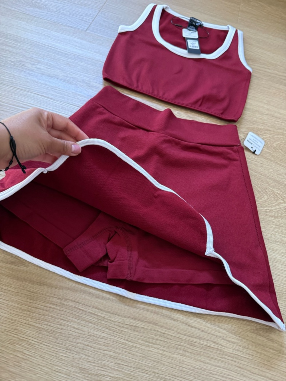 Fashion Nova Leila Seamless 2 Piece Skort Burgundy Size Med/Large New with tags - Picture 7 of 8